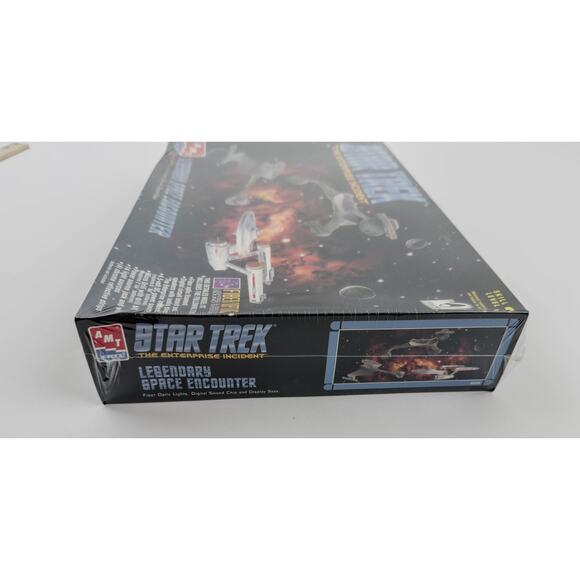 AMT Star Trek Legendary Space Encounter Model Kit AMT698 Fiber Optic SEALED - Picture 3 of 5